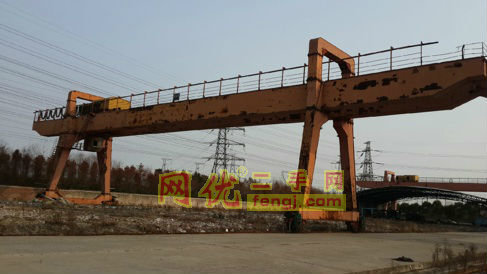 上海江桥起重机械厂